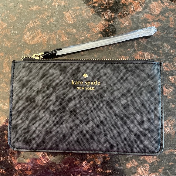 kate spade Handbags - New Kate spade wristlet